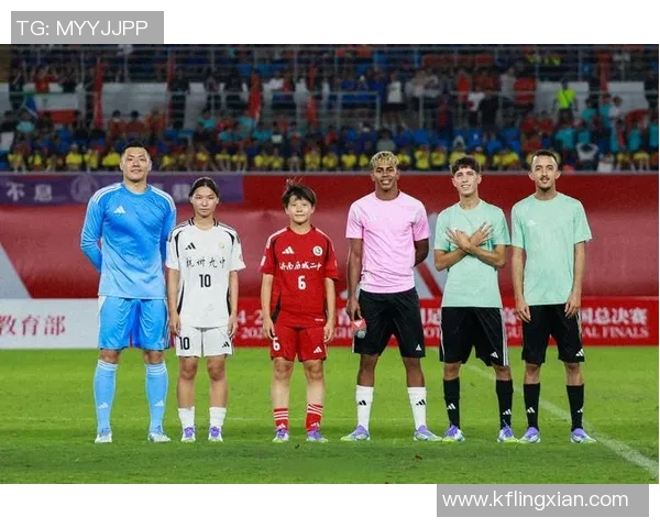 探寻足球场上的传奇人物哪位明星球员曾穿过26号球衣